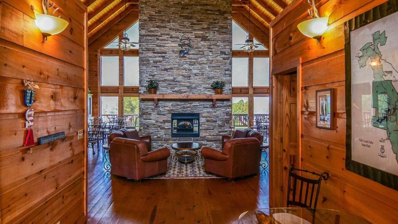 Grandview Experience Lodge Spencer 外观 照片