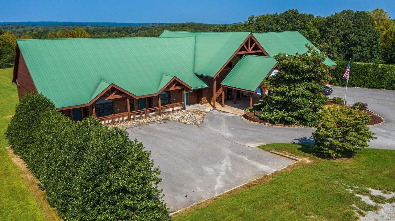 Grandview Experience Lodge Spencer 外观 照片
